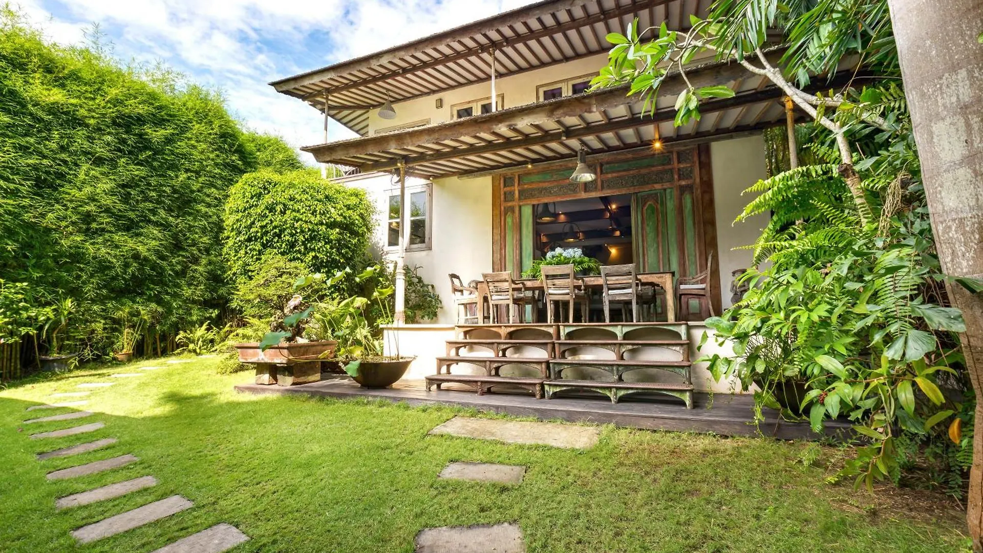 Villa Artis Canggu  4*, Canggu (Bali)